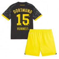 Otroški Nogometni dresi Borussia Dortmund Mats Hummels #15 Gostujoči 2023-24 Kratek Rokav (+ Kratke hlače)